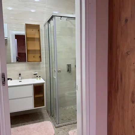 Sr Refined Apartament